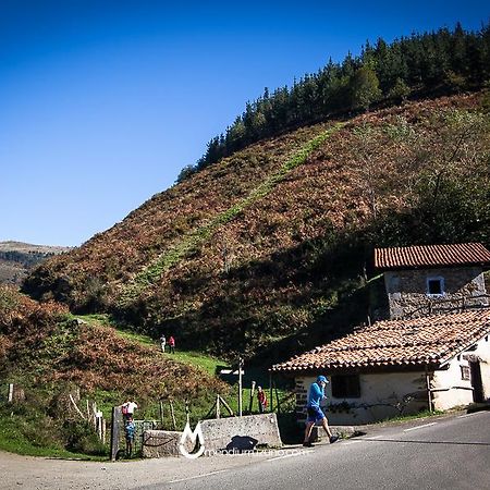 Casa Rural Eleizondo Haundia Itziar Ngoại thất bức ảnh